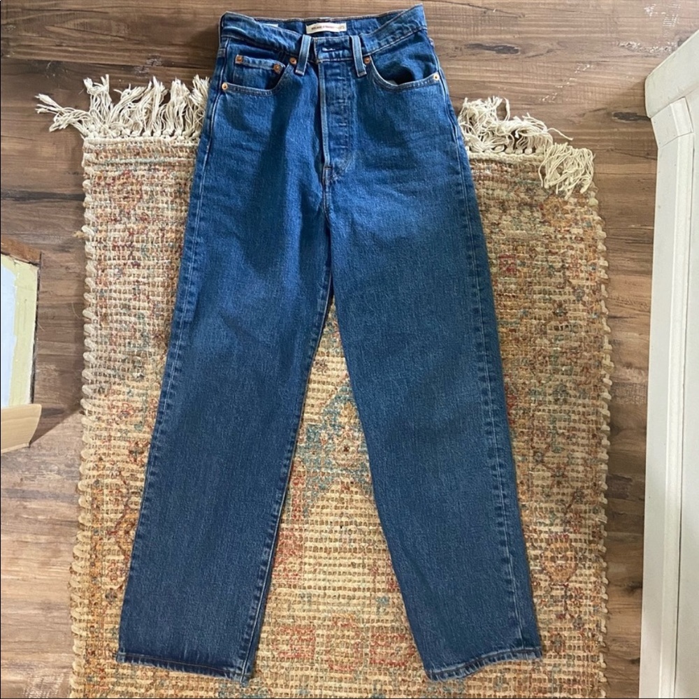 Levi’s ribcage straight leg jeans